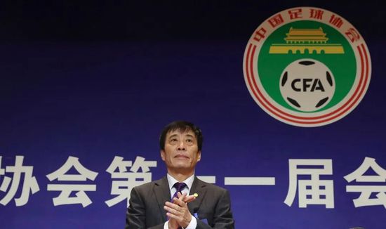 《办公室高潮秘书