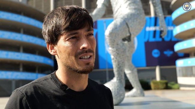 撅高贱屁股求主人调教